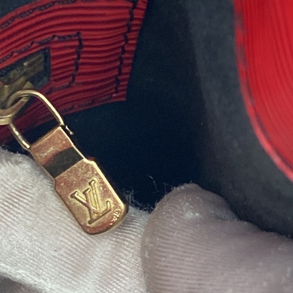 Louis Vuitton Castillian Red Epi Leather Noe Drawstring GM Like New - Picture 14 of 17